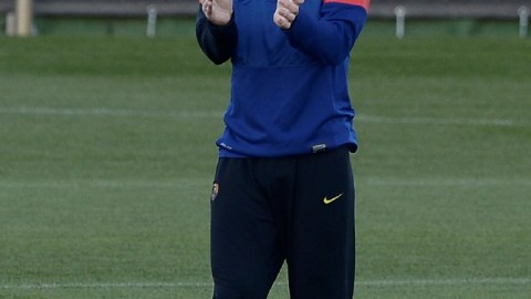 Lionel Messi mantiene su romance con el gol y mañana podría imponer un récord al anotarle a todos los equipos en vuelta completa.