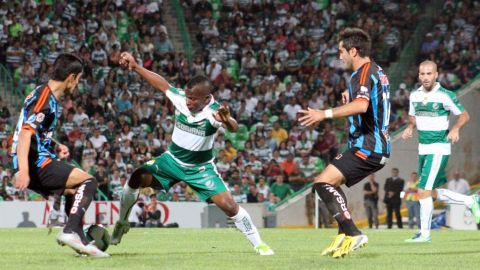 Santos Laguna (blanco y verde) fue incapaz de derrotar al colero en el porcentaje.
