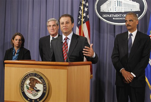 Lisa Monaco (izquierda de la foto) fue anteriormente fiscal de la División Nacional de Seguridad del Departamento de Justicia y jefa de gabinete de Mueller.