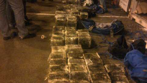 Parte del cargamento de cocaína incautado hoy.