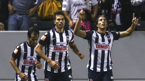 Aldo de Nigris consiguió el gol de la voltereta en favor de Rayados