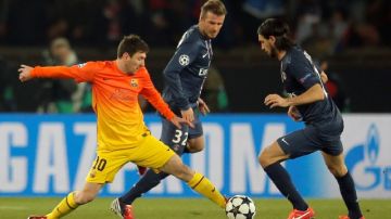 Lionel Messi en una acción del partido del martes ante el  París Saint Germain en donde se lastimó el pie derecho.