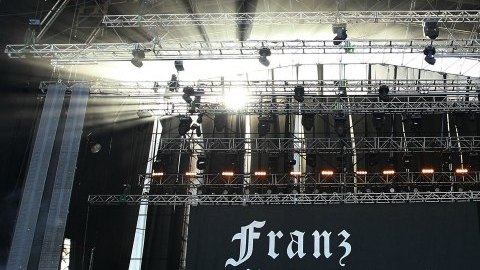 Franz Ferdinand hizo saltar a más de 50 mil espectadores en Chile
