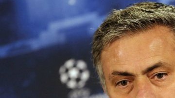 José Mourinho, técnico del Madrid, elogió al Manuel Pellegrini, entrenador del Málaga