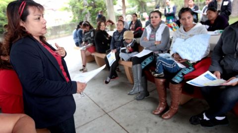 Alicia Méndez es madre de un estudiante de la primaria Calle 24 y lider del movimiento por el cambio en ese plantel.