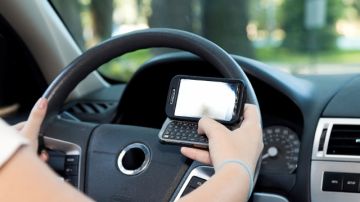 'La distracción estaría presente tanto si el celular se utiliza como teléfono, como navegador GPS, como reloj', falló un juez.