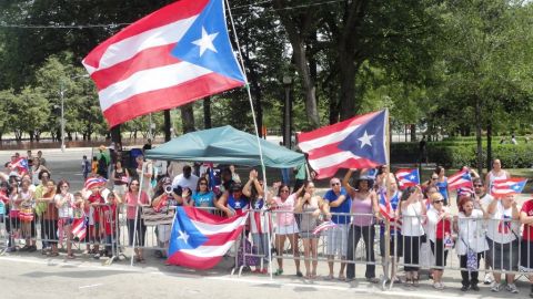 El grupo Acción Rescate le pedirá al juez del Condado de Cook que suspendan la autoridad del Comité del Desfile Puertorriqueño.