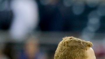 Venable (D) celebra su aportación ofensiva en el triunfo de San Diego.