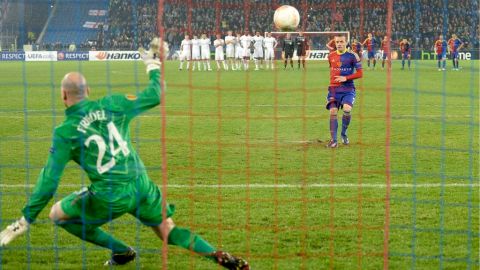 Los penalties decidieron al último semifinalista en la Liga Europa: el Basilea suizo.