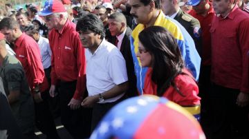 Morales (blanco) siempre mostró apoyo al presidente encargado Maduro, a quien acompaña en esta imagen de archivo.