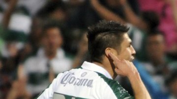 Oribe Peralta firmó la victoria para el Santos Laguna al minuto 70 de tiempo corrido