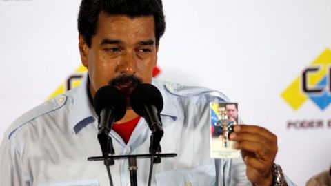 El 5 de marzo pasado, horas antes de anunciarse la muerte del presidente Hugo Chávez, Maduro informó de la expulsión de los dos agregados militares de la embajada estadounidense.