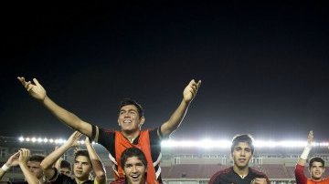 La selección mexicana derrotó 2-0 a Guatemala y consiguió su boleto