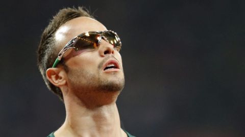 Que siempre no. Oscar Pistorius sigue fuera de las pistas.