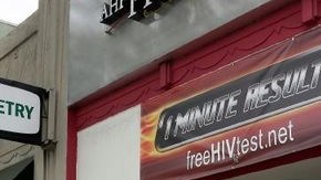 Las vacunas contra la meningitis se ofrecen en centros de salud del condado de Los Ángeles y en varias farmacias de AHF.