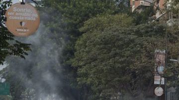 Maduro responsabilizó a Henrique Capriles, quien convocó a un cacerolazo y movilizaciones ante las oficinas del ente electoral en el país.