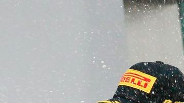 El español busca ganar Bahrein y pavimentar su camino al campeonato contra Vettel.