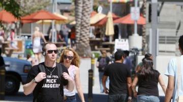 Las autoridades docentes de la Universidad Estatal de California en Los Ángeles ordenaron la evacuación del campus, como precaución ante la amenaza de una bomba en el área.