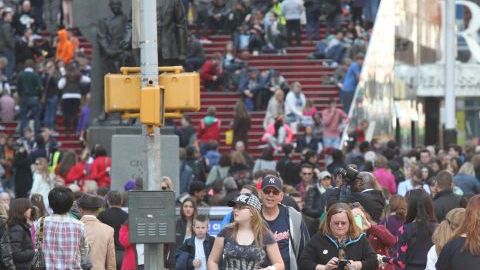 La Fiscalía General de Nueva York se propone que los votantes tengan acceso a los formularios de elecciones en español.