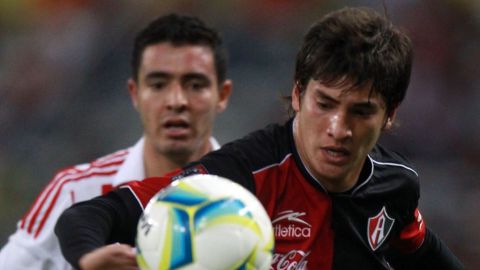 Duelo clásico en el estadio Jalisco entre Rojinegros y Chivas.
