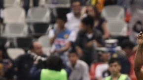 Christian Benítez celebra su gol sobre Pumas.
