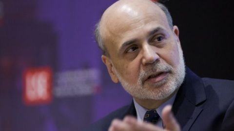 La medida impondría a las filiales de bancos europeos en EEUU requisitos de capital, de liquidez y de apalancamiento más duros. En la foto,  el director de la Reserva Federal, Ben Bernanke.