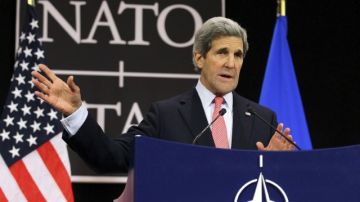 El secretario de Estado, John Kerry, comparece en  la reunión de ministros de Exteriores de la OTAN.