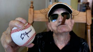 El pelotero cubano Connie Marrero hoy tiene 102 años de edad.