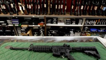 Legisladores trabajan en  varias iniciativas para someterlas al gobierno local y controlar las armas  en el condado de Los Ángeles.