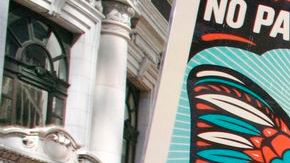 "El miedo se quedó en la carretera", expresa el cartel de una mujer en marcha por San Francisco para la aprobación de una reforma migratoria justa.