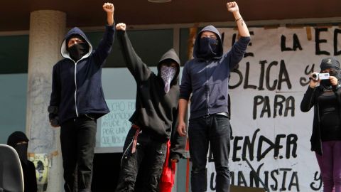 Varios encapuchados han sido identificados como miembros de otros movimientos sociales.