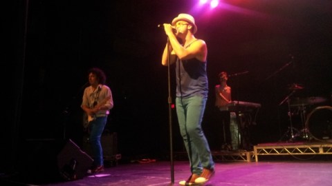 Los Amigos Invisibles durante su presentación en la noche del viernes en LA.