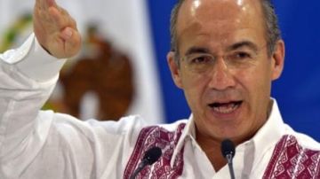 El ex presidente Calderón pidiío armamento militar de última tecnología para su estrategia contra el narcotráfico