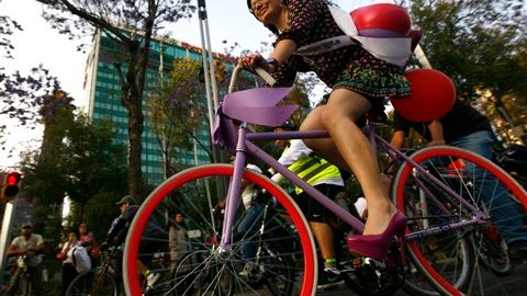 En la ciudad de México más de la mitad de los viajes en bicicleta son para dirigirse a su trabajo.