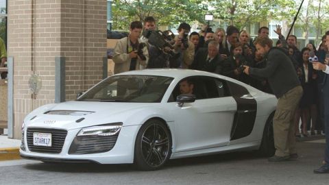 Tony Stark mantiene el buen gusto sobre ruedas a bordo del Audio R8 e-tron