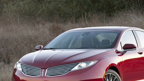 Lincoln MKZ, fue lanzado en el SuperBowl aún cuando no salía al mercado