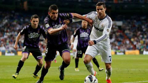 'CR7' hizo la diferencia y con sus goles postergó la fiesta blaugrana en la Liga española.