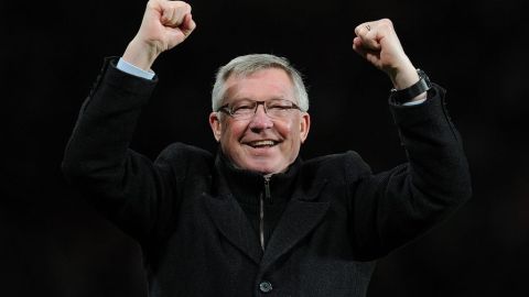 A sus 71 años de edad, Sir Alex Ferguson será operado de la cadera y podría perderse el inicio de la temporada siguiente con el ManU.
