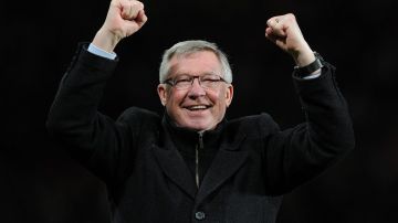 A sus 71 años de edad, Sir Alex Ferguson será operado de la cadera y podría perderse el inicio de la temporada siguiente con el ManU.