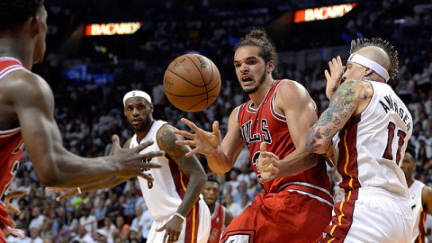 Los Bulls emboscan a Miami en el primer partido de las semifinales de la NBA.