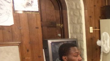 Circles and Ciphers se reúne tres veces a la semana en una iglesia de Rogers Park. El grupo fue creado por el proyecto NIA.