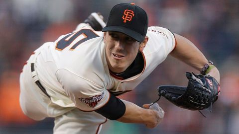 Tim Lincecum fue incapaz de detener a la ofensiva rival.