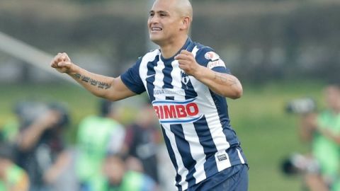El delantero chileno Humberto Suazo se encargó de anotar el único gol del partido