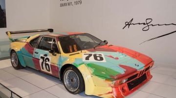 Andy Warhol se inspiró en la velocidad para pintar el automóvil