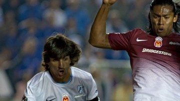 Mariano Pavone colaboró con dos goles en el triunfo 4-2 de Cruz Azul sobre Monarcas