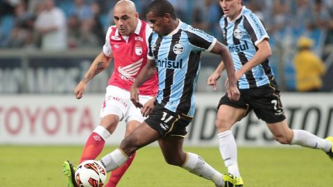 El cuadro de Porto Alegre busca su pase en la altura de Bogotá ante el Santa Fe.