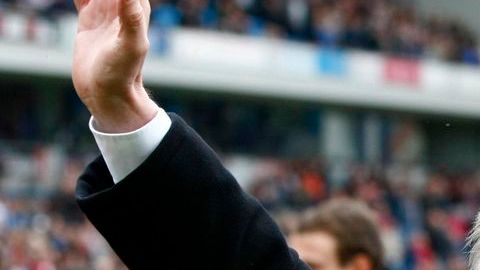 El Manchester United va por la victoria sobre Swansea City para despedir a Ferguson.