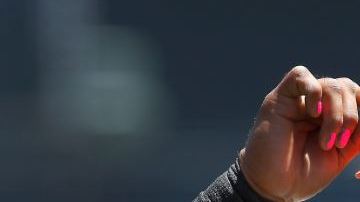 Sandoval se voló la barda en el tercer episodio, sin gente en el camino.