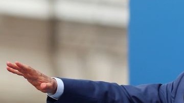 Silvio Berlusconi ha sido sentado en el banquillo de los acusados porque presuntamente pagó a una menor por sexo.