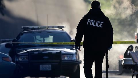 Los policías de Kern involucrados siguen en servicio